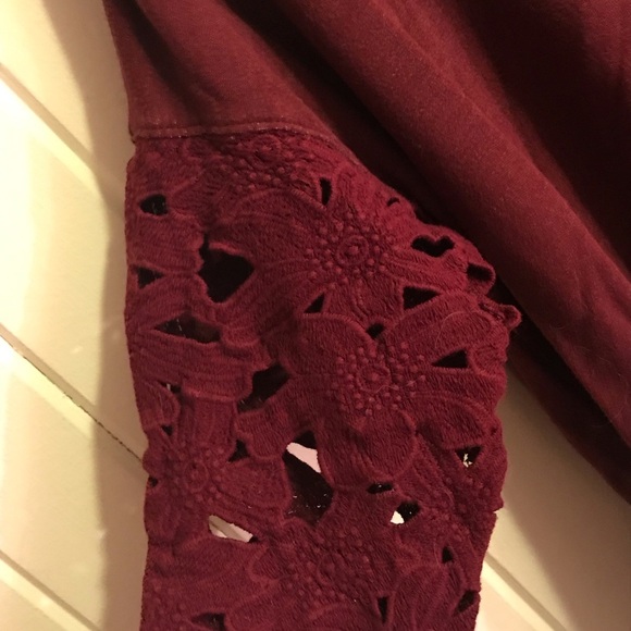 Sweater with sleeve detail and open back - Picture 3 of 4